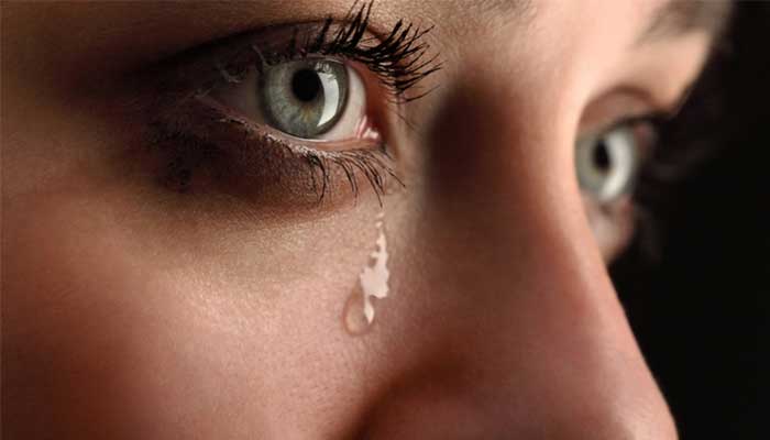 صورة شخص يبكي صور دموع حزينة اغراء القلوب